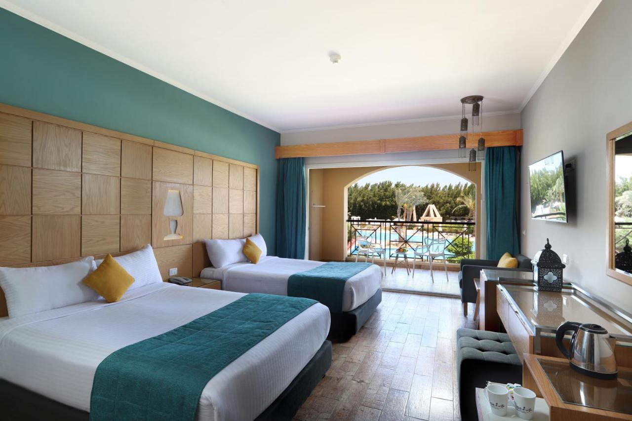 Prima Life Makadi Hotel Hurghada Bagian luar foto A room at the hotel
