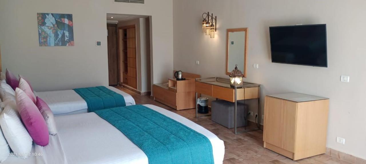 Prima Life Makadi Hotel Hurghada Bagian luar foto A room at the hotel