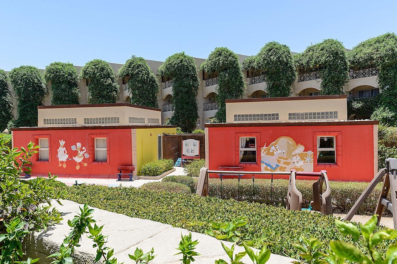 Prima Life Makadi Hotel Hurghada Bagian luar foto The school's temporary classrooms